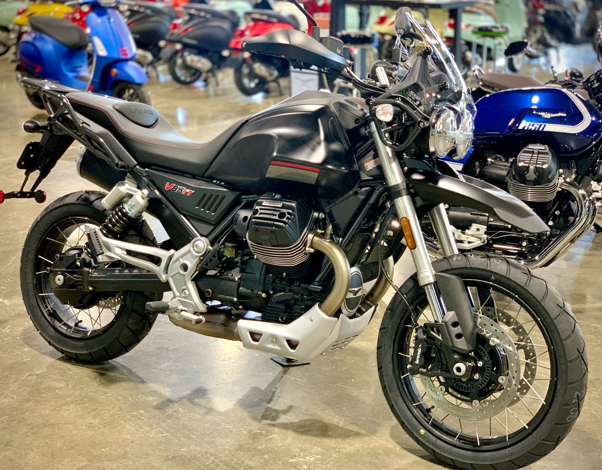 2021 Moto Guzzi V85 TT E5 in Plano, Texas - Photo 1