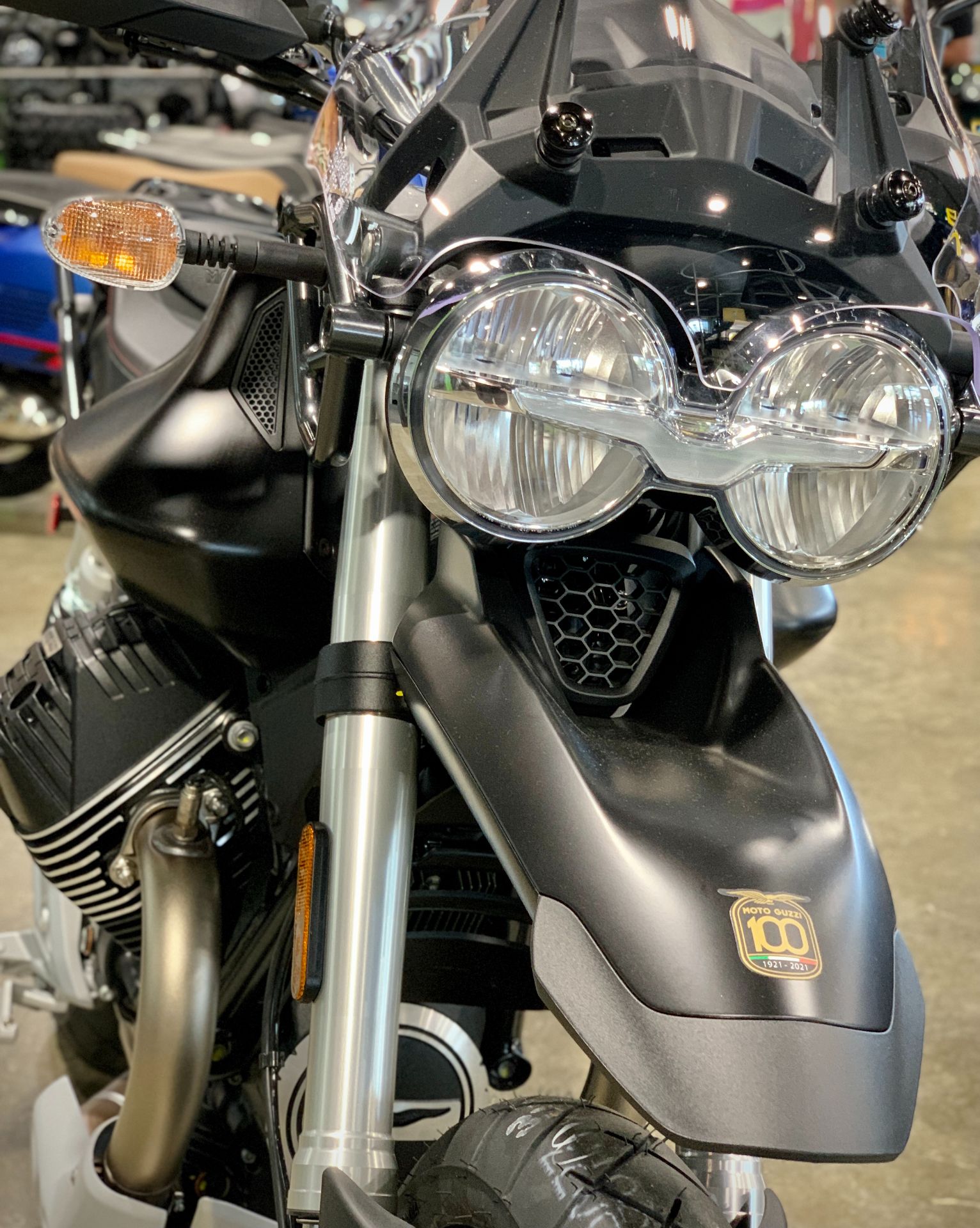 2021 Moto Guzzi V85 TT E5 in Plano, Texas - Photo 3
