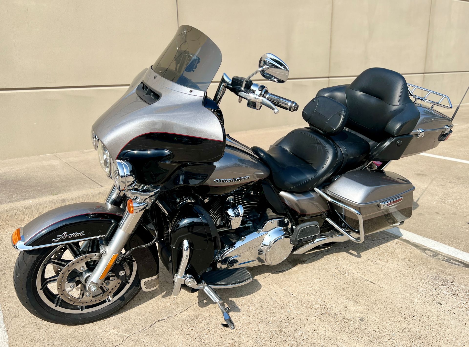 2017 Harley-Davidson Ultra Limited in Plano, Texas - Photo 6