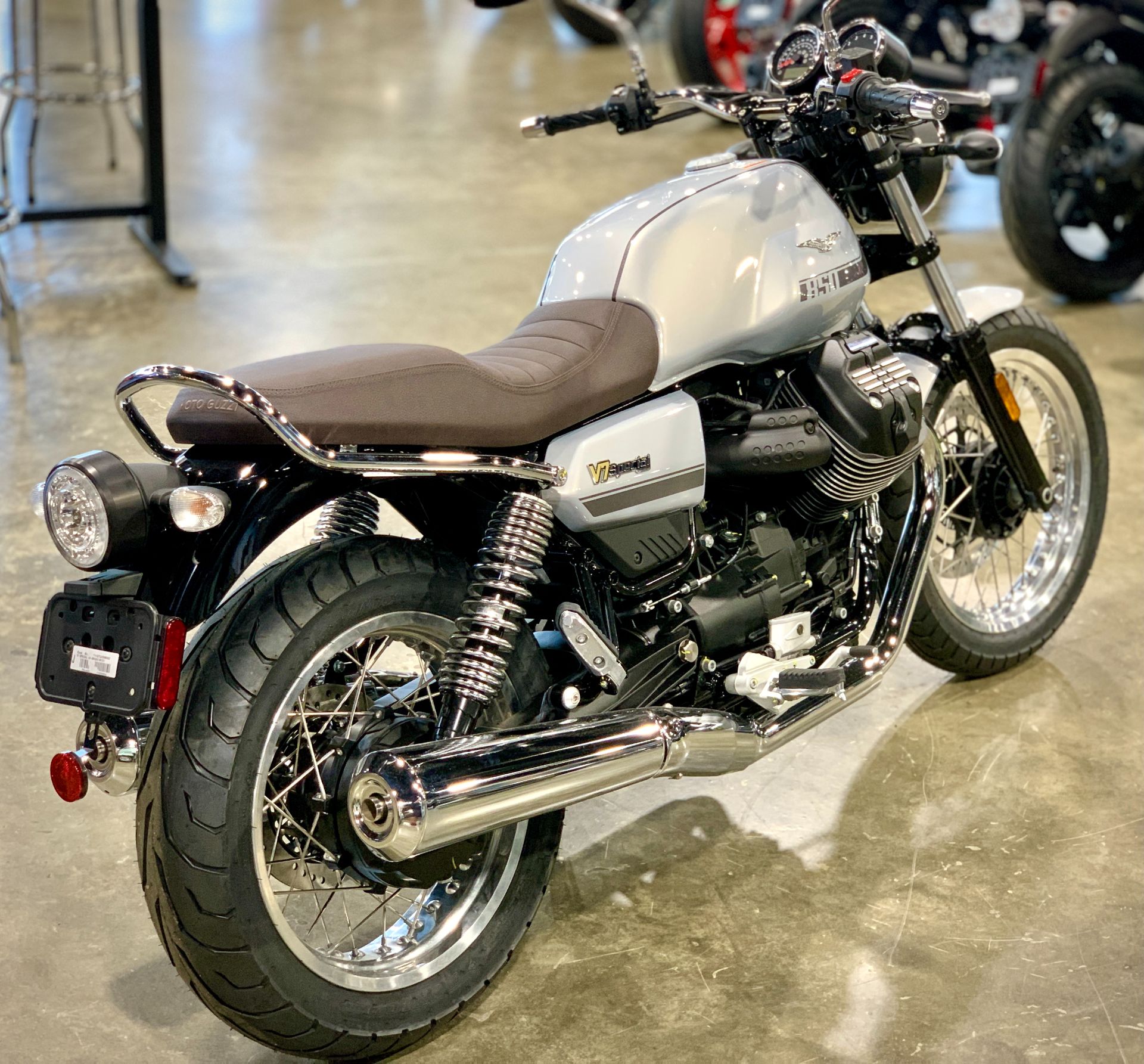 2021 Moto Guzzi V7 Special E5 in Plano, Texas - Photo 2