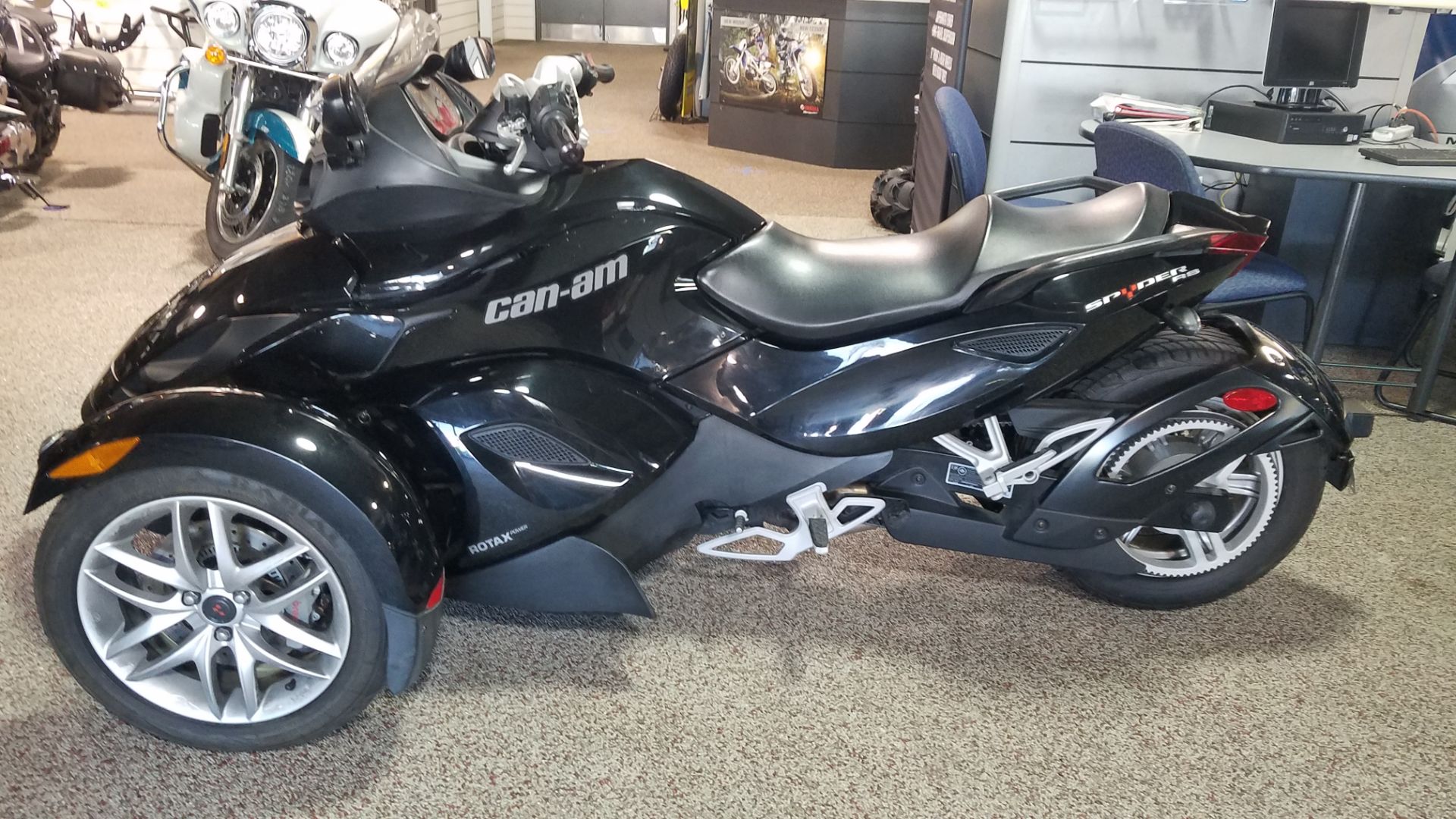 2015 Can-Am Spyder® RS SM5 in Bear, Delaware - Photo 2