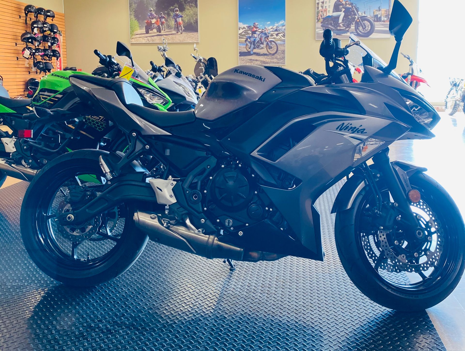 2021 Kawasaki Ninja 650 ABS in Everett, Pennsylvania - Photo 2