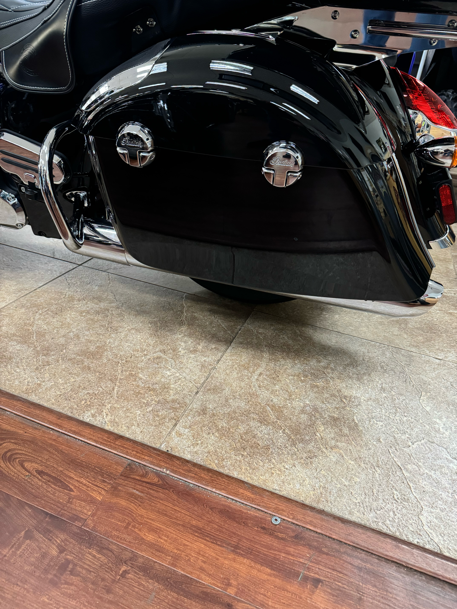 2024 Indian Motorcycle Roadmaster® with PowerBand Audio Package in Mineola, New York - Photo 17