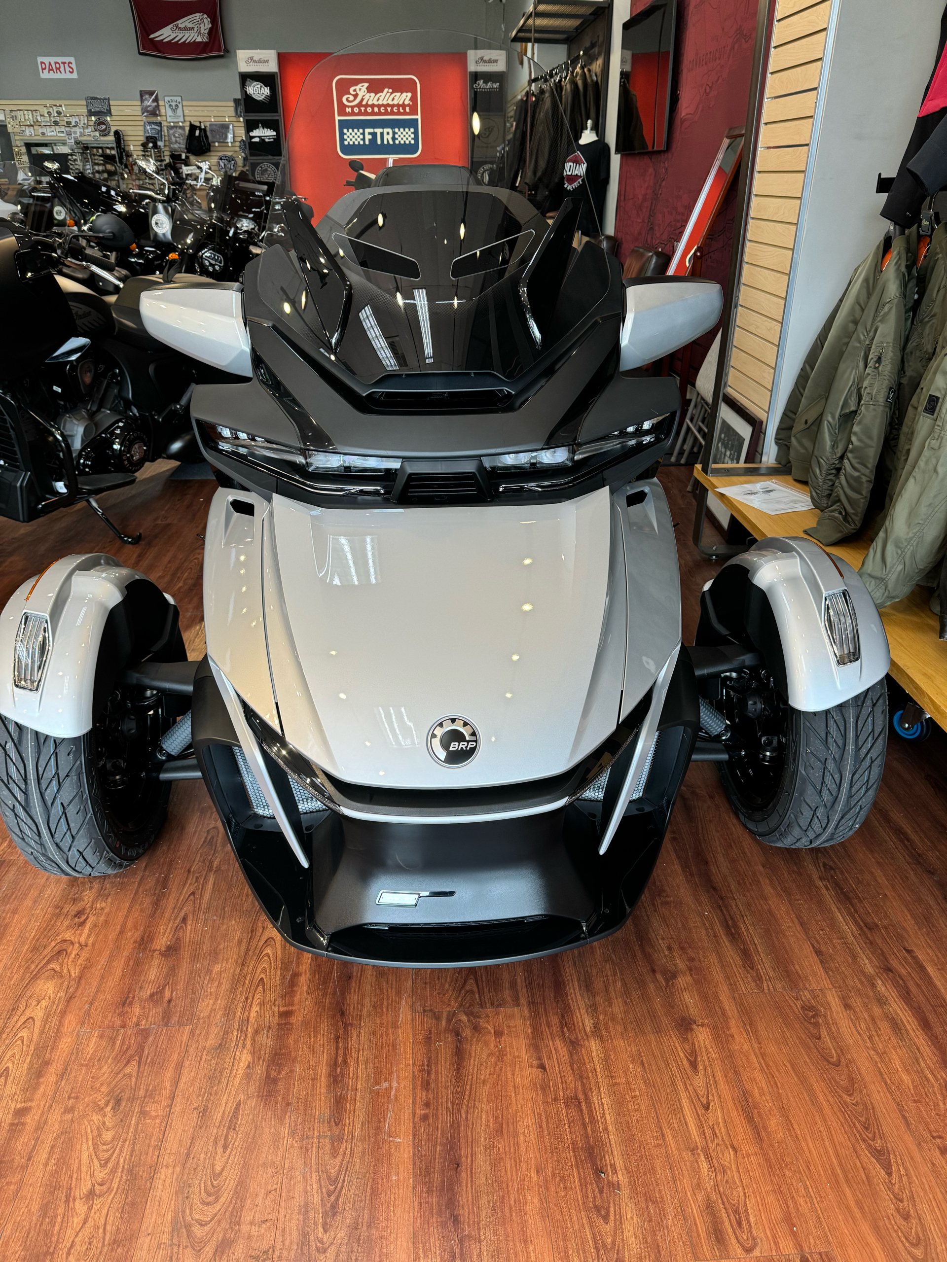 2024 Can-Am Spyder RT Limited in Mineola, New York - Photo 2