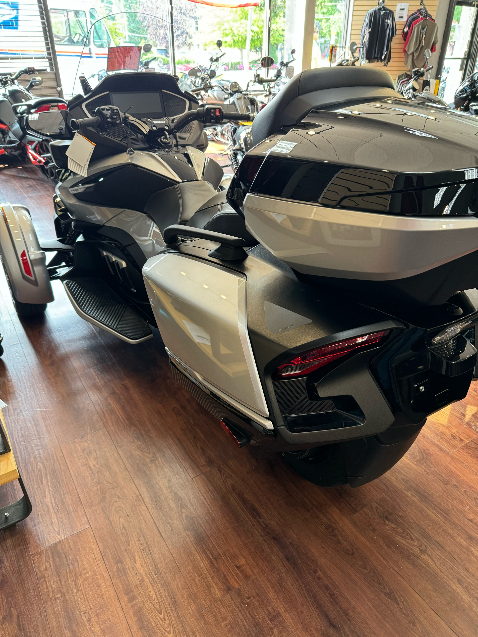 2024 Can-Am Spyder RT Limited in Mineola, New York - Photo 4