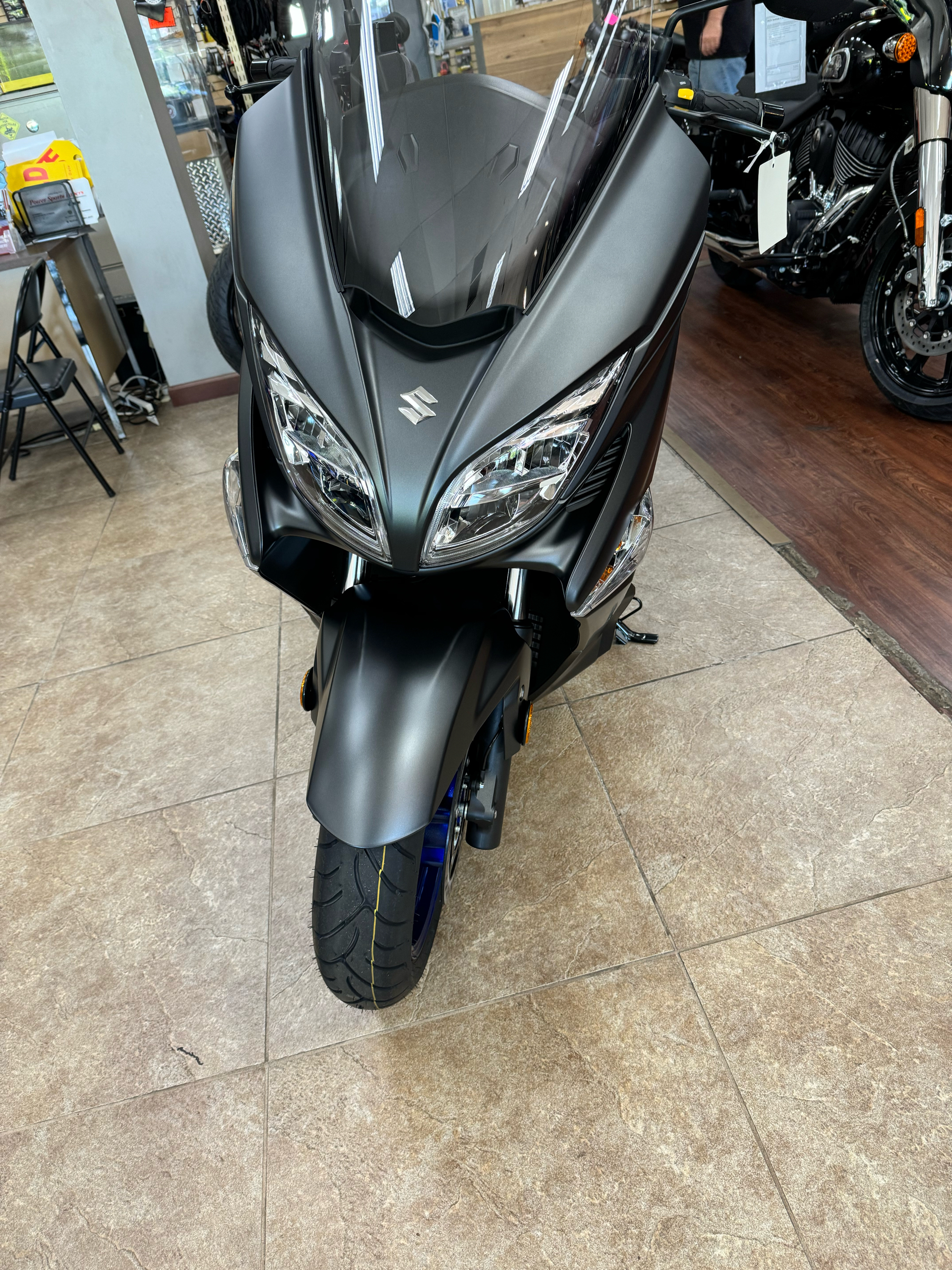 2025 Suzuki Burgman 400 in Mineola, New York - Photo 11