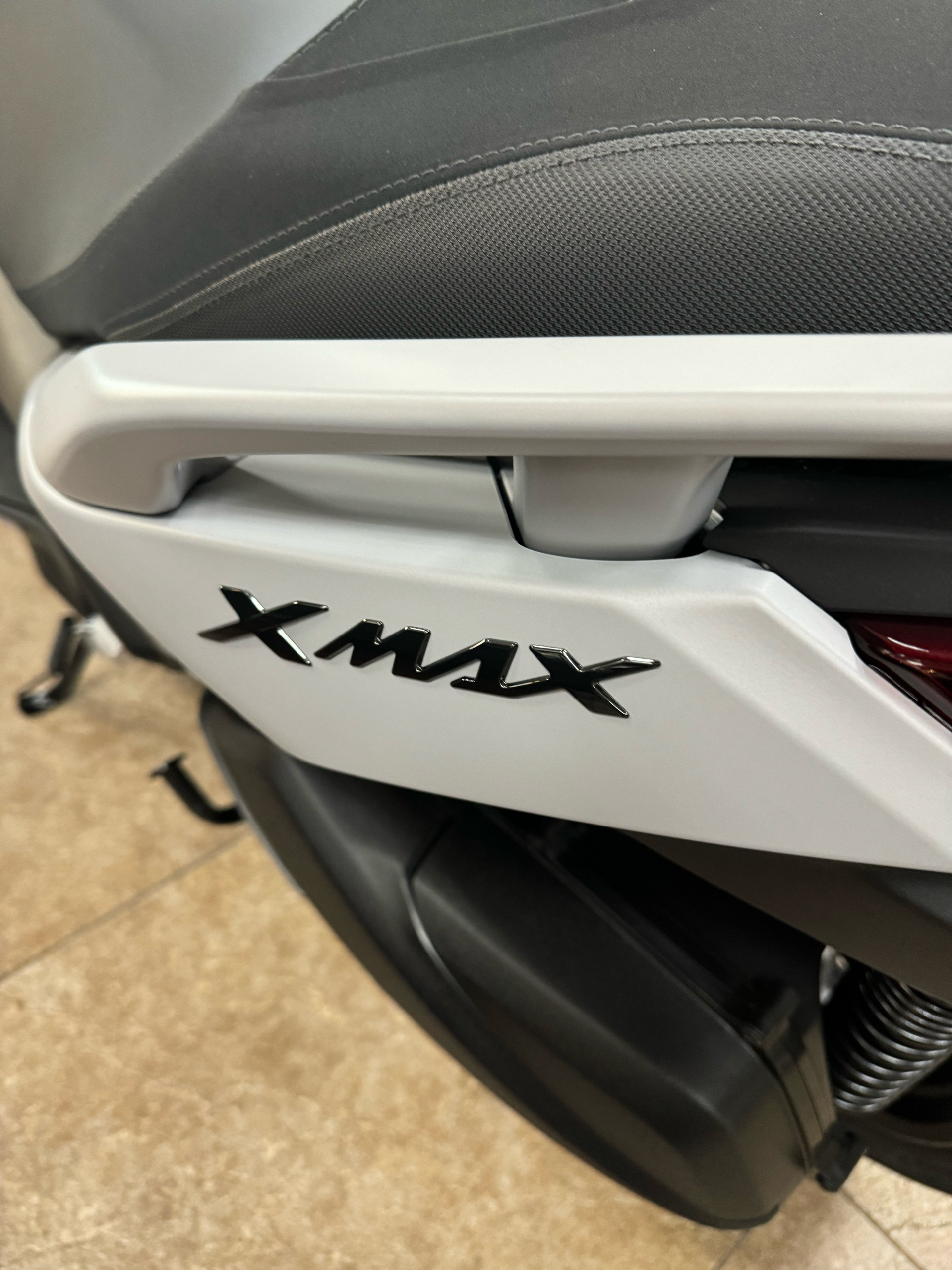 2024 Yamaha XMAX in Mineola, New York - Photo 4