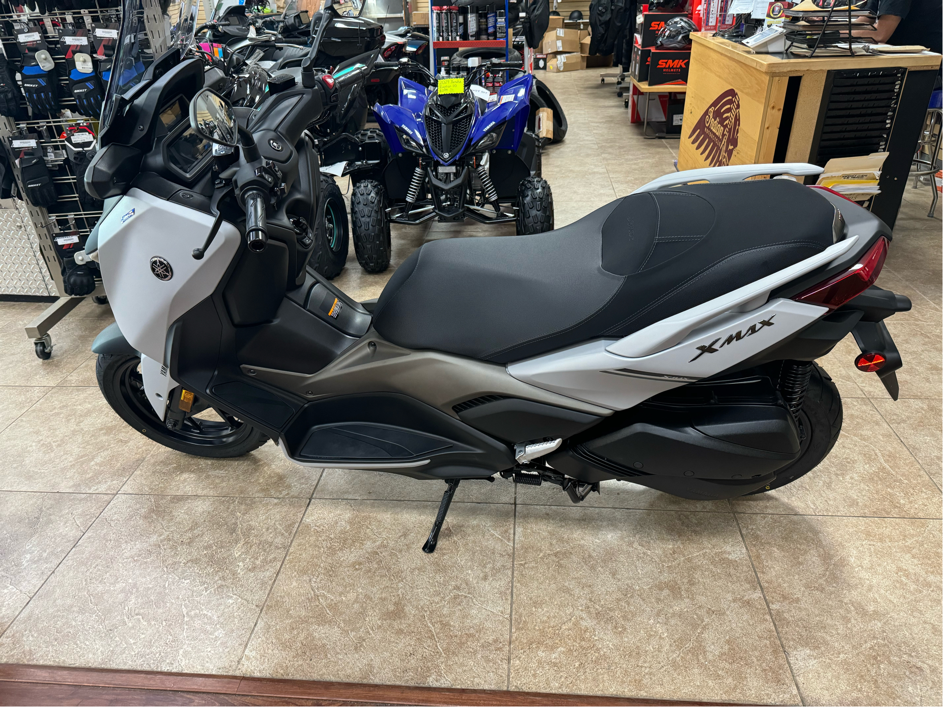 2024 Yamaha XMAX in Mineola, New York - Photo 2