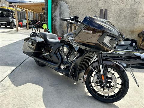 2024 Indian Motorcycle Challenger® Dark Horse® Icon with PowerBand Audio Package in Mineola, New York - Photo 5