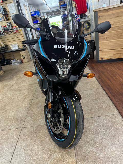 2024 Suzuki GSX-R1000 in Mineola, New York - Photo 3