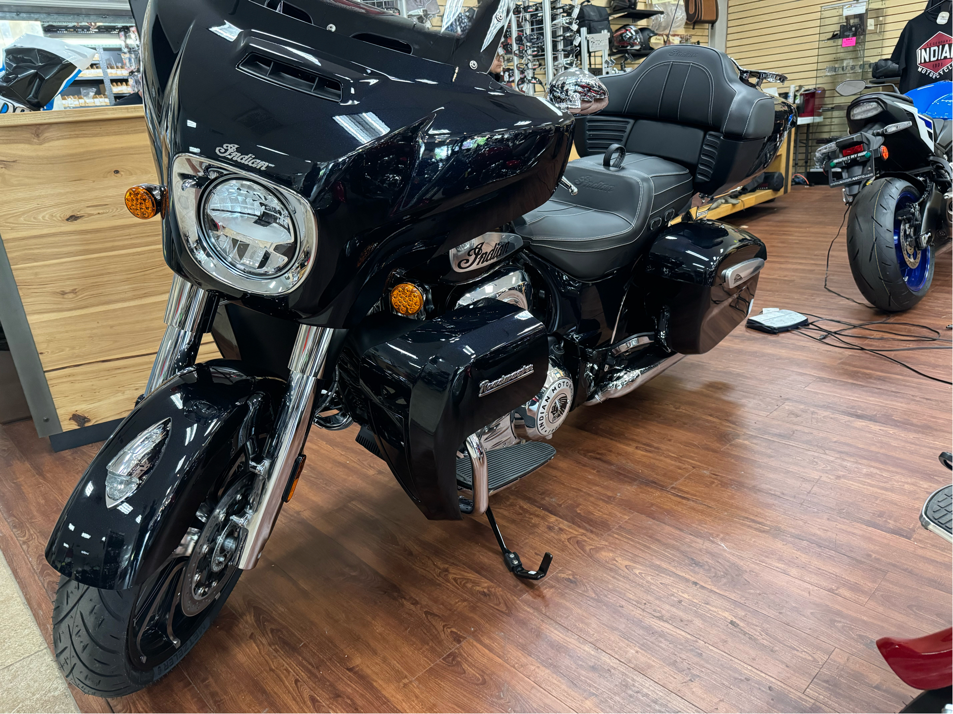 2024 Indian Motorcycle Roadmaster® Limited in Mineola, New York - Photo 2