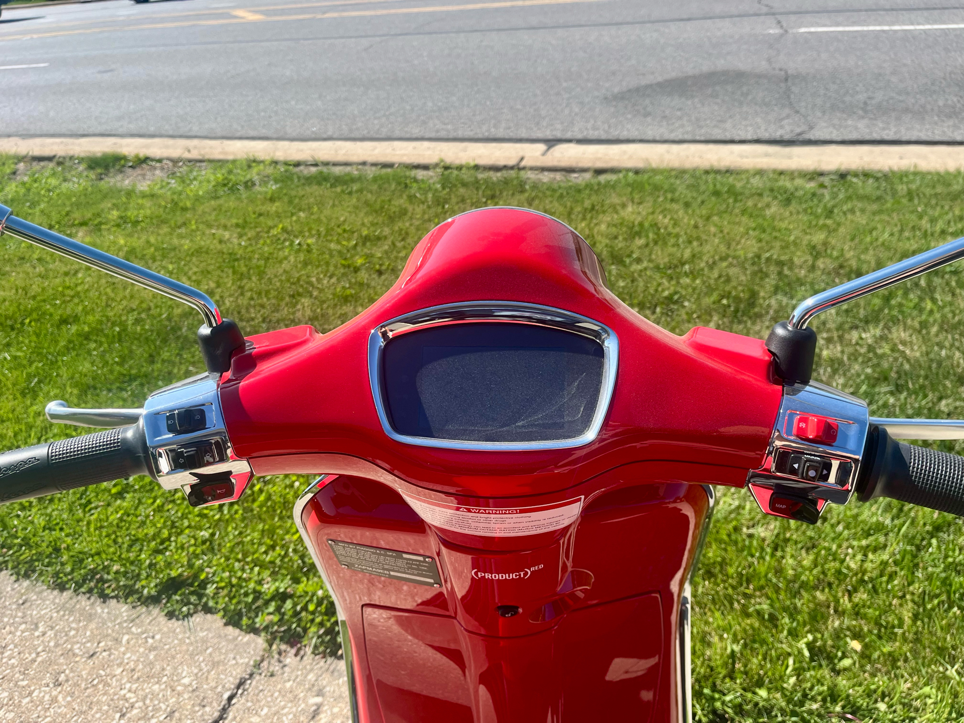 2023 Vespa Elettrica Red 70 in Downers Grove, Illinois - Photo 6