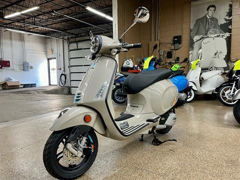 2024 Vespa Primavera 150 S in Downers Grove, Illinois - Photo 2