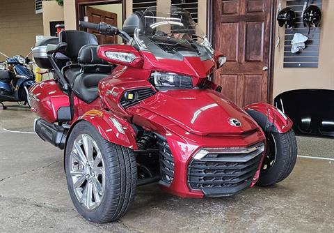 2016 Can-Am Spyder F3-T SE6 w/ Audio System in Downers Grove, Illinois - Photo 2