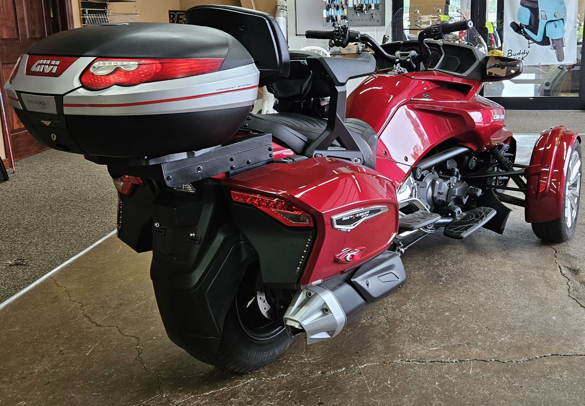 2016 Can-Am Spyder F3-T SE6 w/ Audio System in Downers Grove, Illinois - Photo 3