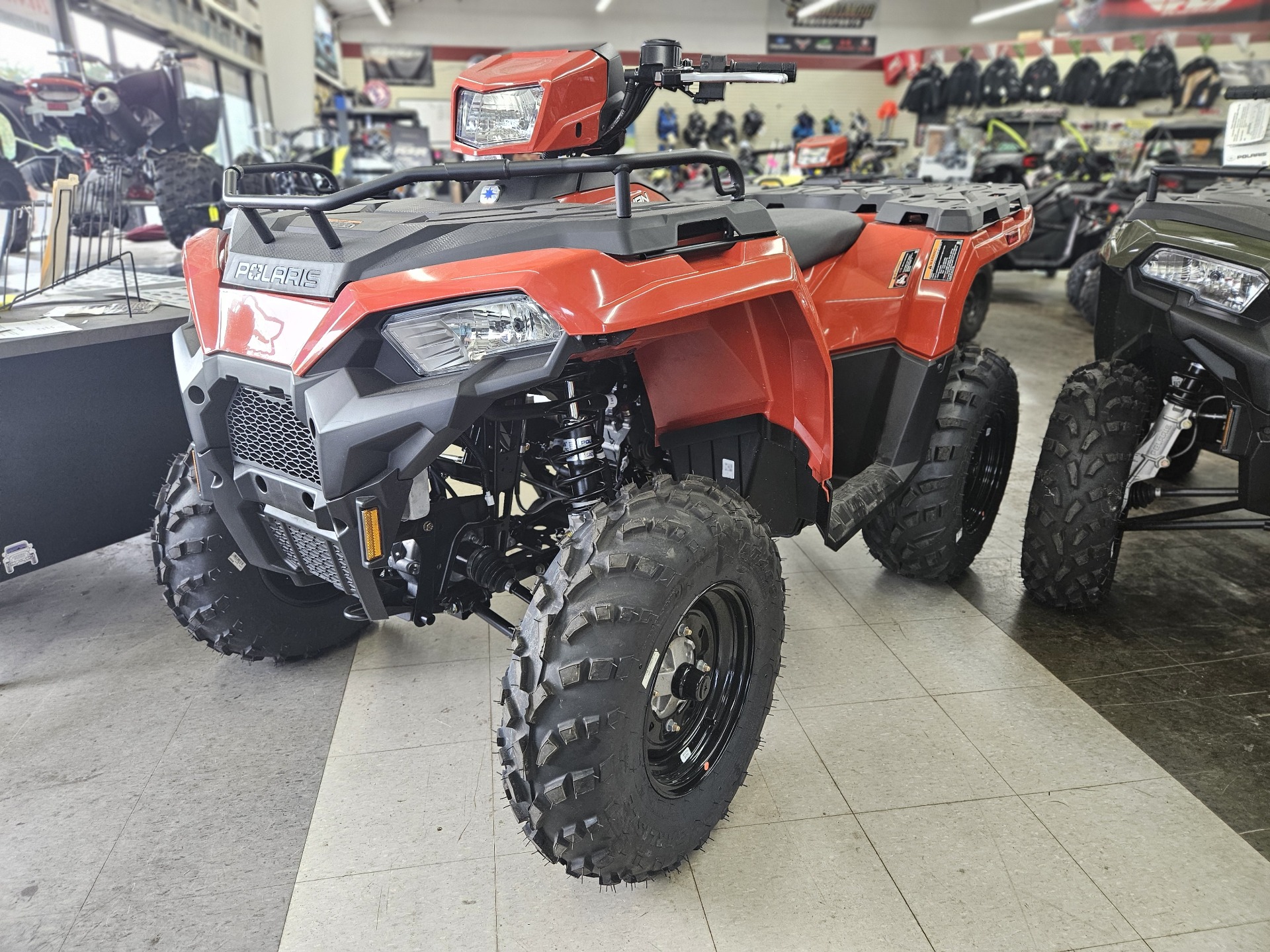 2024 Polaris Sportsman 570 in New Hudson, Michigan - Photo 2