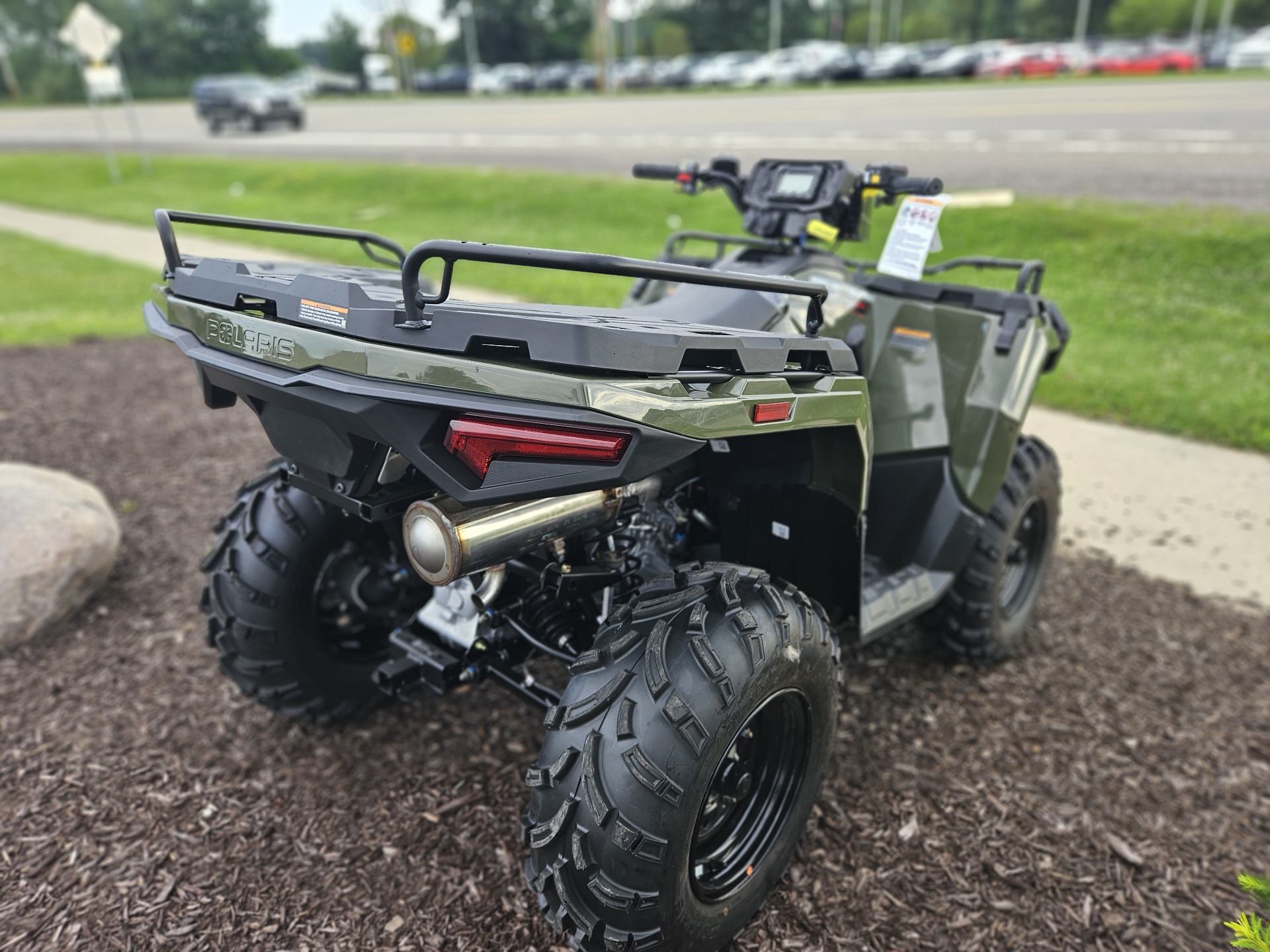 2024 Polaris Sportsman 570 in New Hudson, Michigan - Photo 4