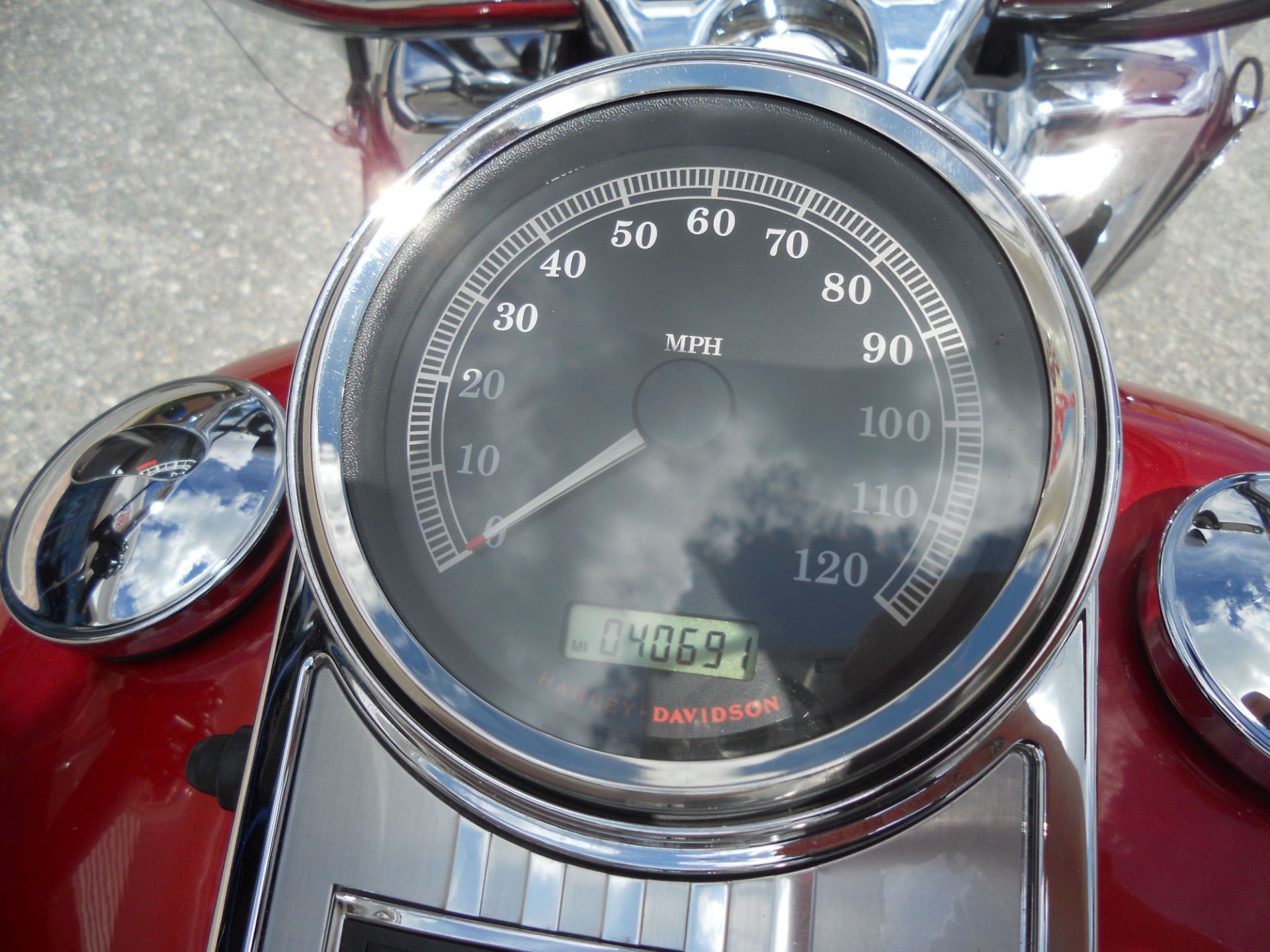 2013 Harley-Davidson Road King® Classic in Derry, New Hampshire - Photo 8