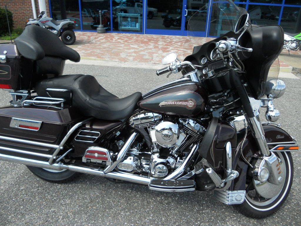 2005 Harley-Davidson FLHTC/FLHTCI Electra Glide® Classic in Derry, New Hampshire - Photo 2