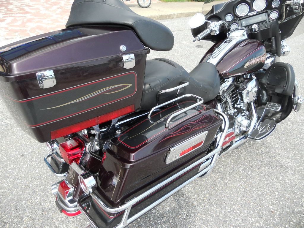 2005 Harley-Davidson FLHTC/FLHTCI Electra Glide® Classic in Derry, New Hampshire - Photo 5