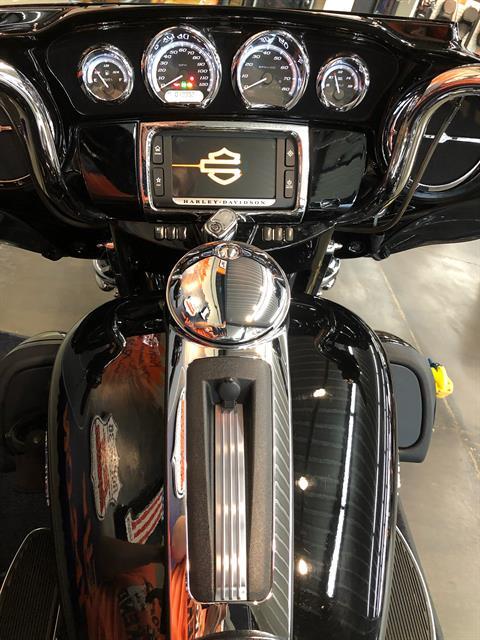2017 Harley-Davidson Electra Glide® Ultra Classic® in Upper Sandusky, Ohio - Photo 5