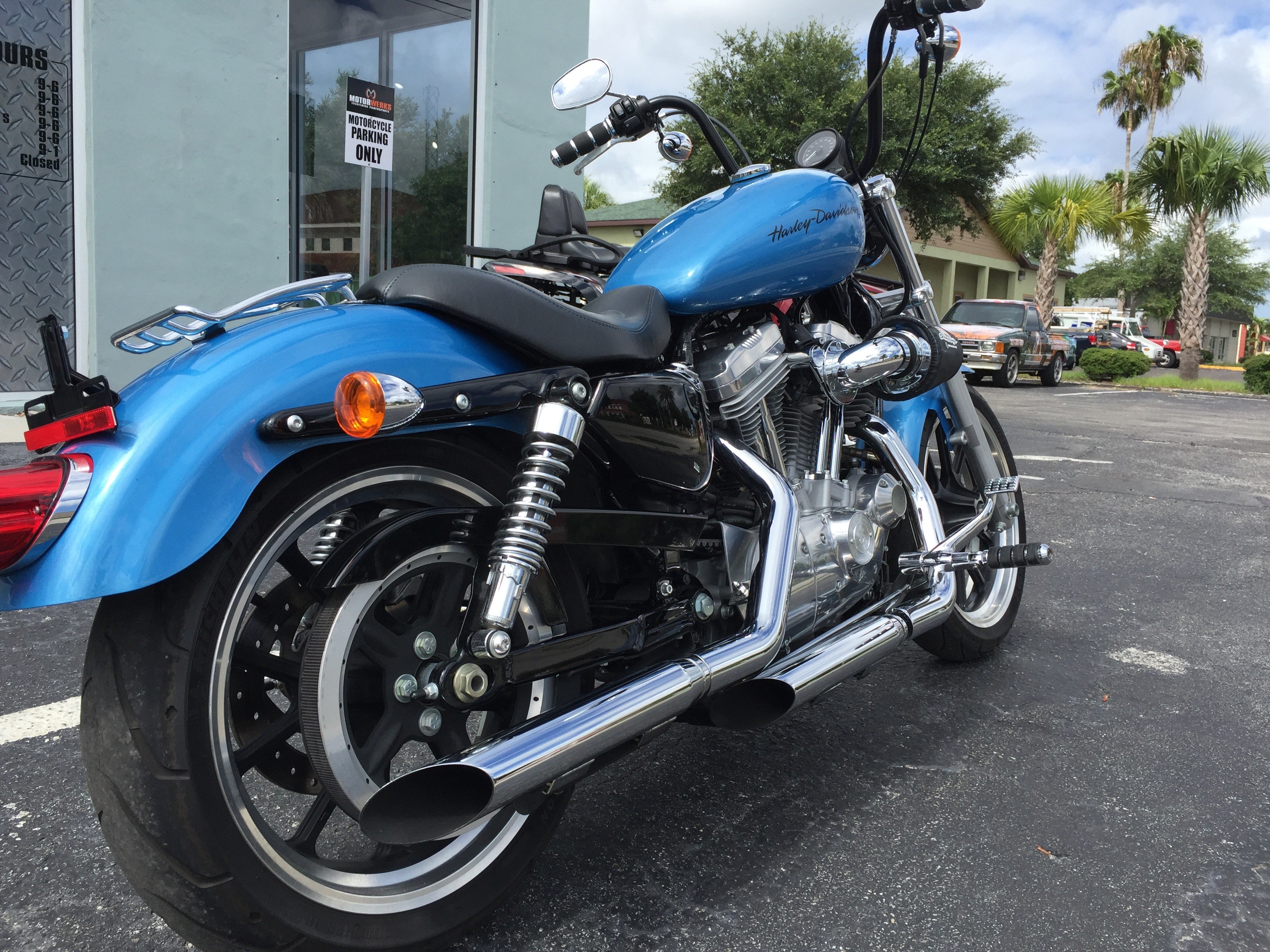 2011 Harley-Davidson Sportster® 883 SuperLow™ in Cocoa, Florida - Photo 10