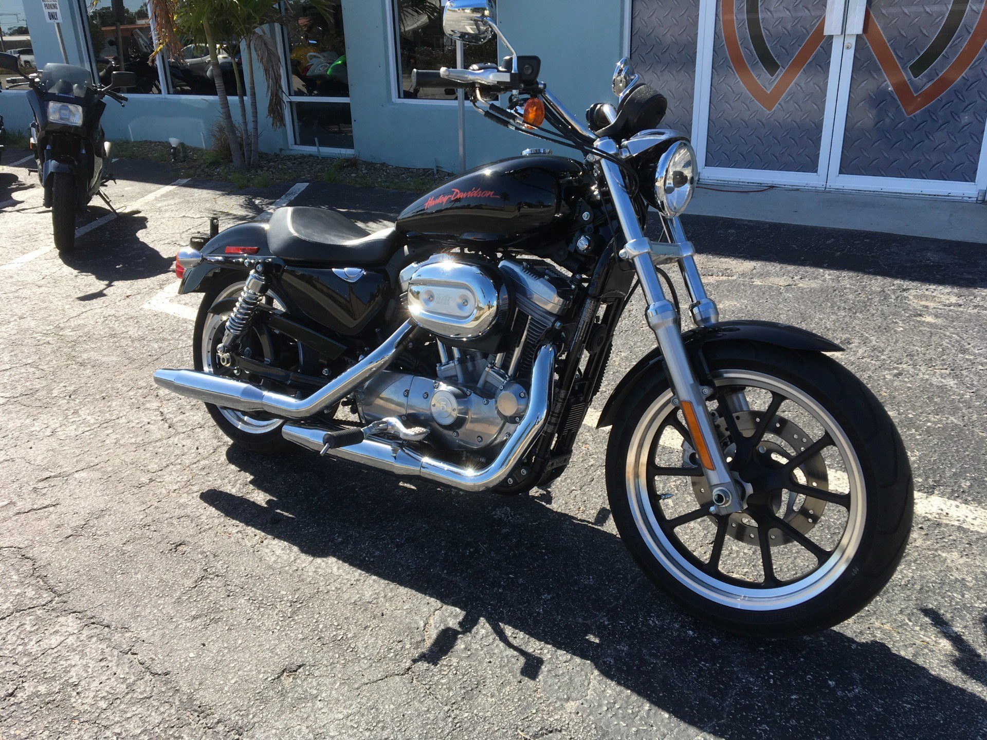2013 Harley-Davidson Sportster® 883 SuperLow® in Cocoa, Florida - Photo 2