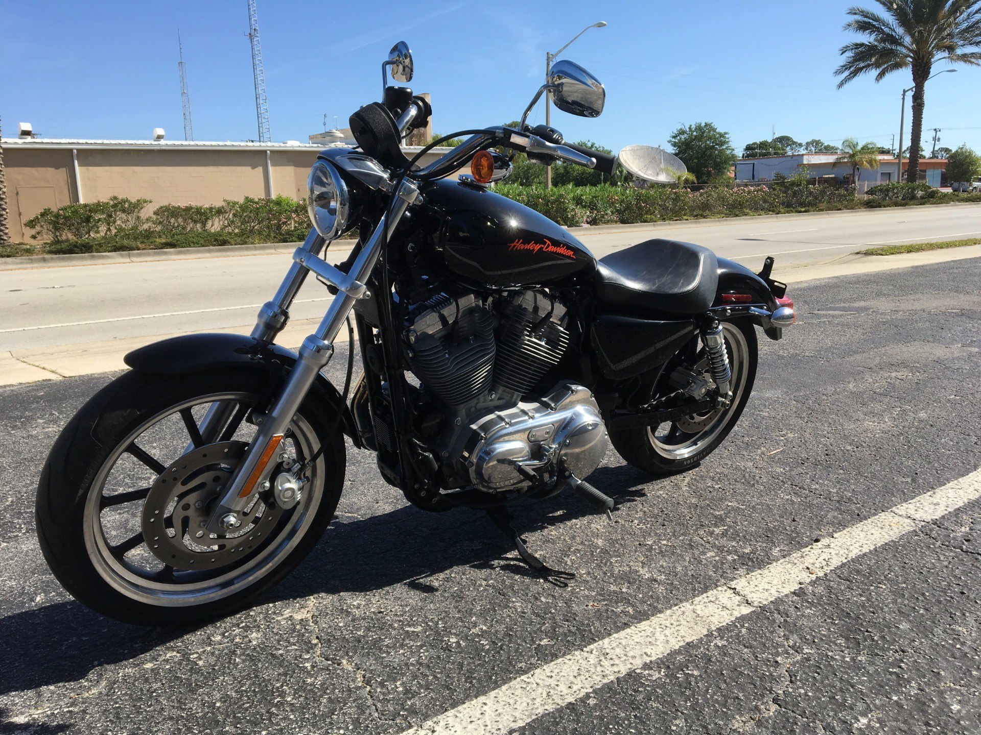2013 Harley-Davidson Sportster® 883 SuperLow® in Cocoa, Florida - Photo 5