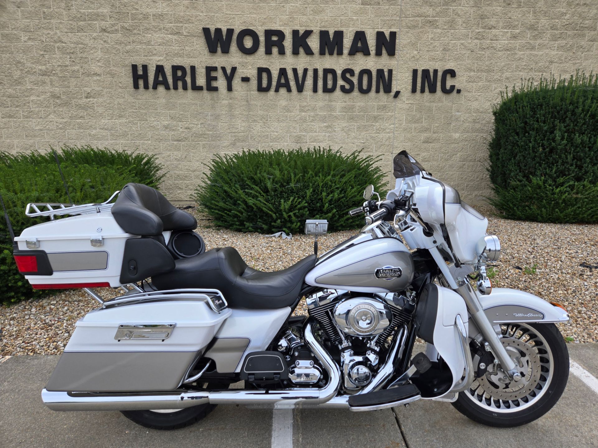 2009 Harley-Davidson Ultra Classic® Electra Glide® in Rock Falls, Illinois - Photo 1