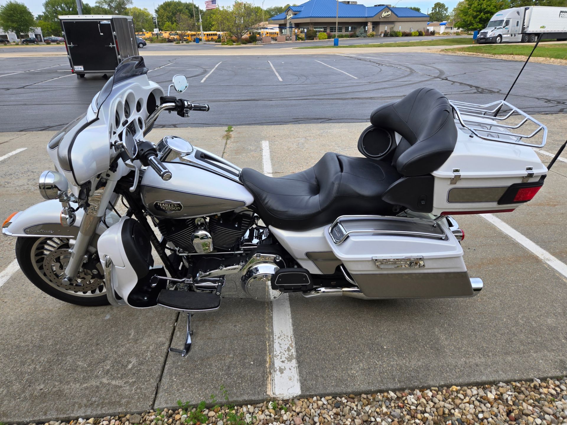 2009 Harley-Davidson Ultra Classic® Electra Glide® in Rock Falls, Illinois - Photo 4