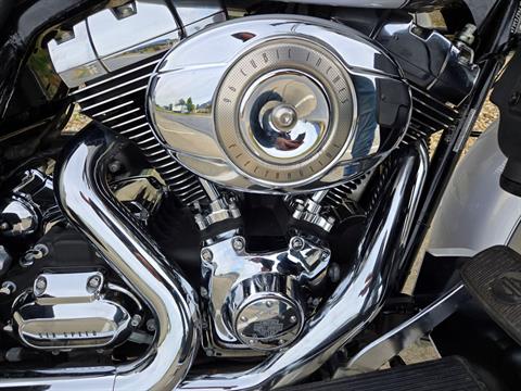 2009 Harley-Davidson Ultra Classic® Electra Glide® in Rock Falls, Illinois - Photo 6