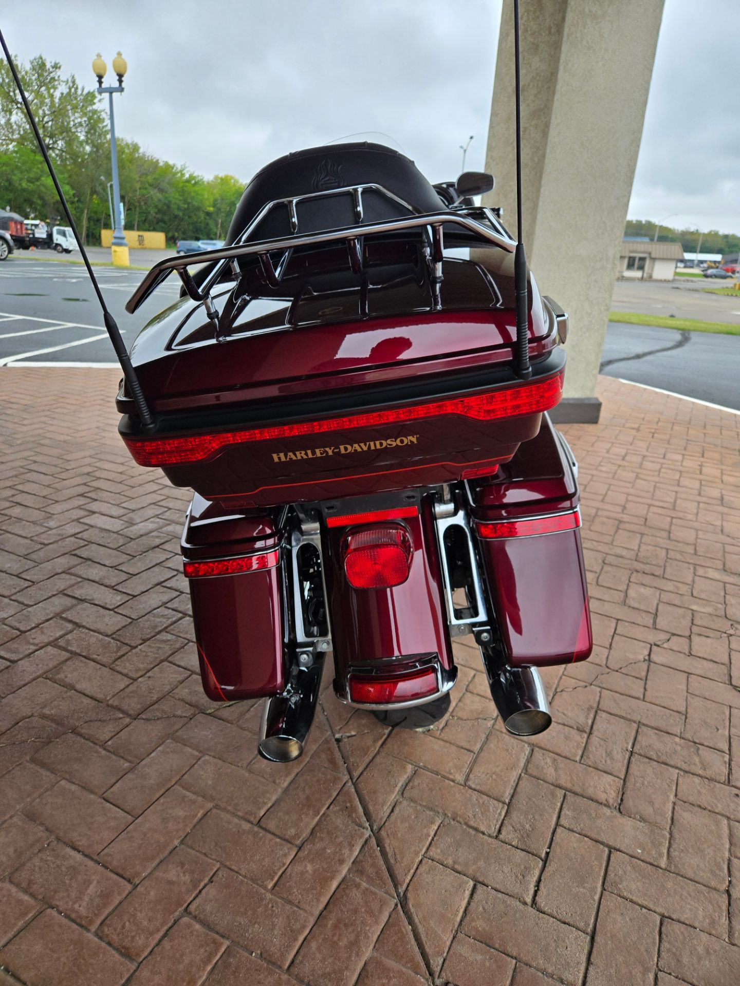 2016 Harley-Davidson Electra Glide® Ultra Classic® in Rock Falls, Illinois - Photo 2