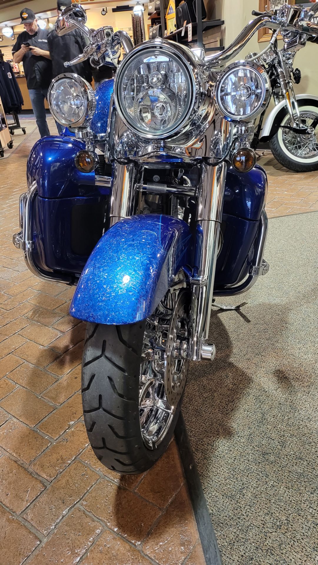 2013 Harley-Davidson CVO™ Road King® in Rock Falls, Illinois - Photo 5