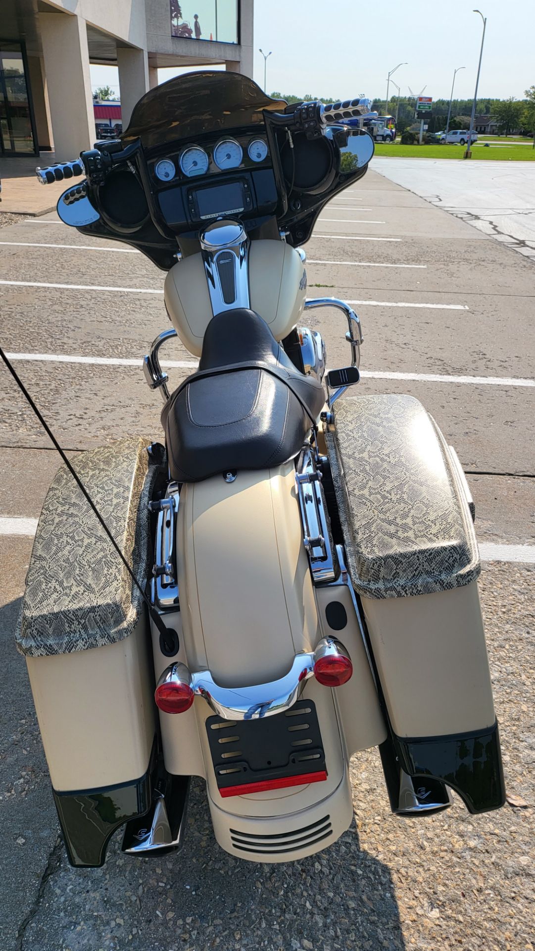 2014 Harley-Davidson Street Glide® Special in Rock Falls, Illinois - Photo 2