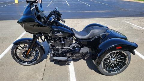 2023 Harley-Davidson Road Glide® 3 in Rock Falls, Illinois - Photo 3