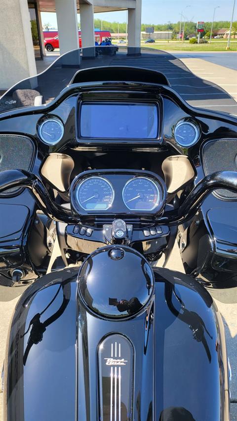 2023 Harley-Davidson Road Glide® 3 in Rock Falls, Illinois - Photo 6
