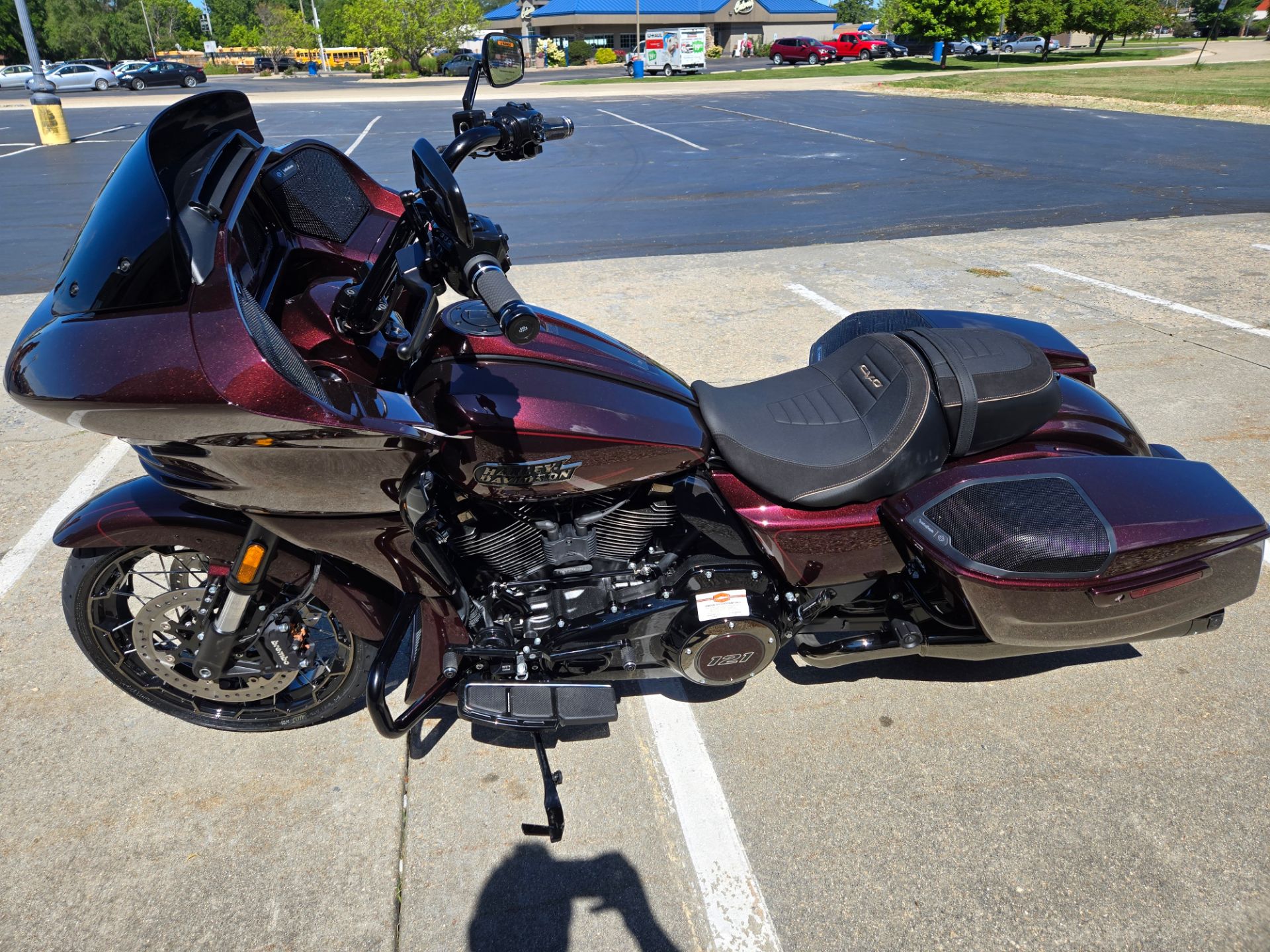 2024 Harley-Davidson CVO™ Road Glide® in Rock Falls, Illinois - Photo 4