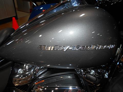 2022 Harley-Davidson Ultra Limited in Mauston, Wisconsin - Photo 2