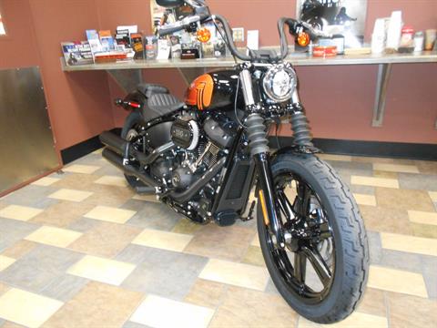 2023 Harley-Davidson Street Bob® 114 in Mauston, Wisconsin - Photo 4