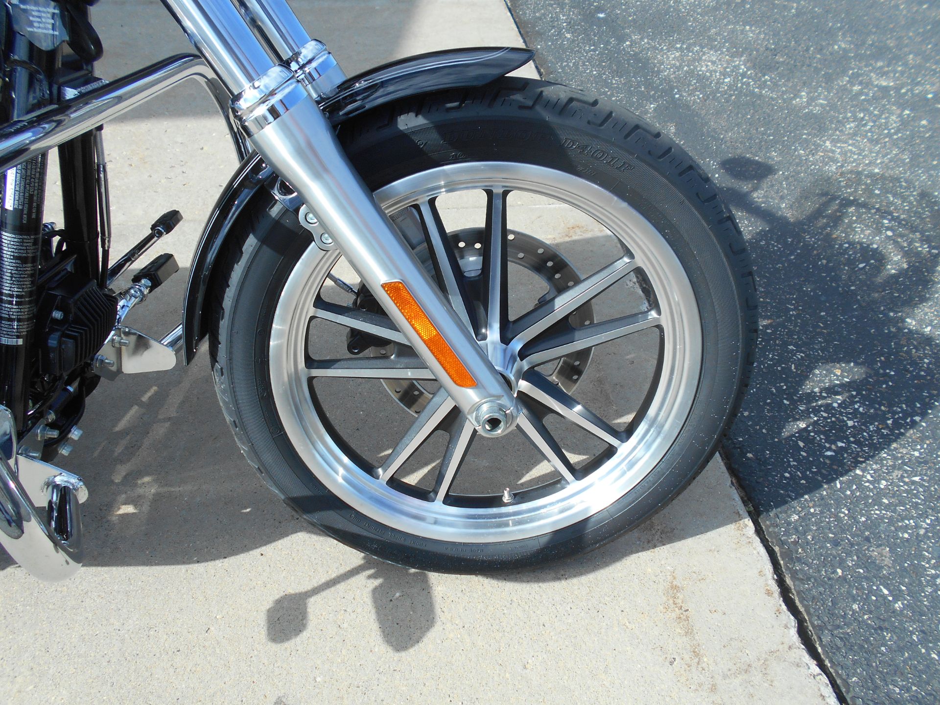 2009 Harley-Davidson Dyna® Low Rider® in Mauston, Wisconsin - Photo 3