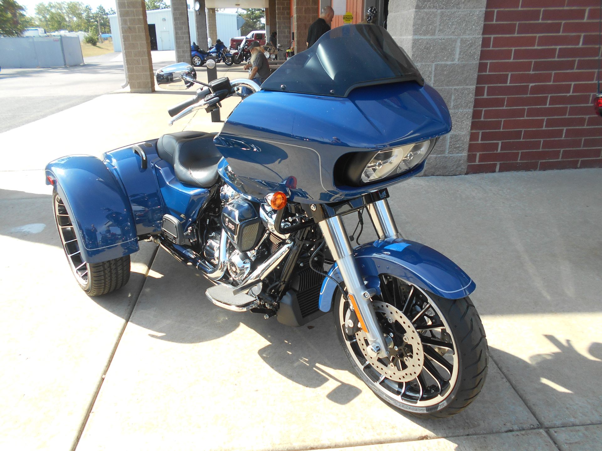 2023 Harley-Davidson Road Glide® 3 in Mauston, Wisconsin - Photo 4