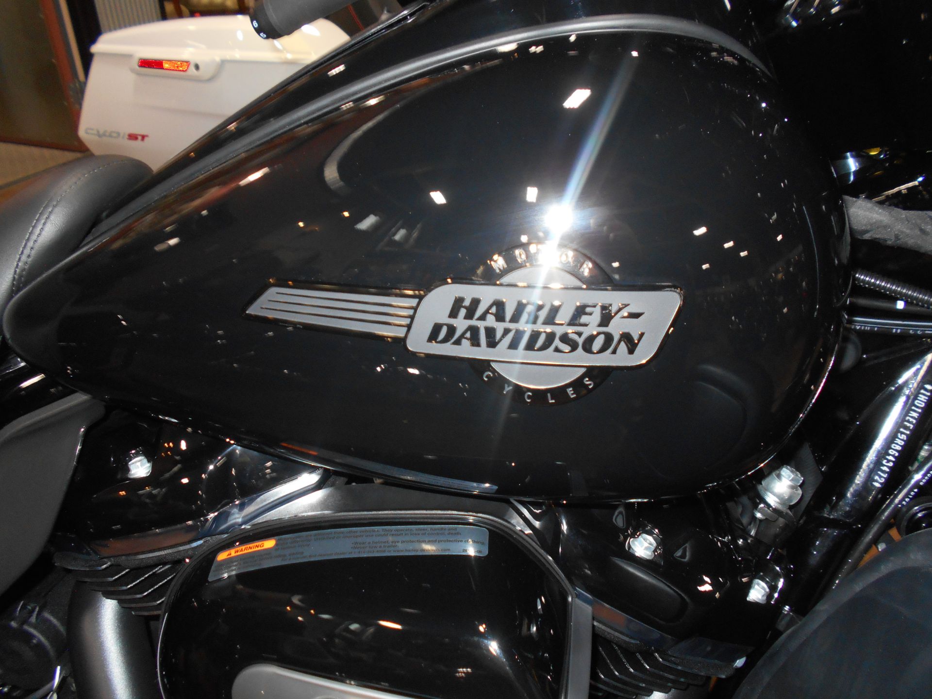 2024 Harley-Davidson Ultra Limited in Mauston, Wisconsin - Photo 2