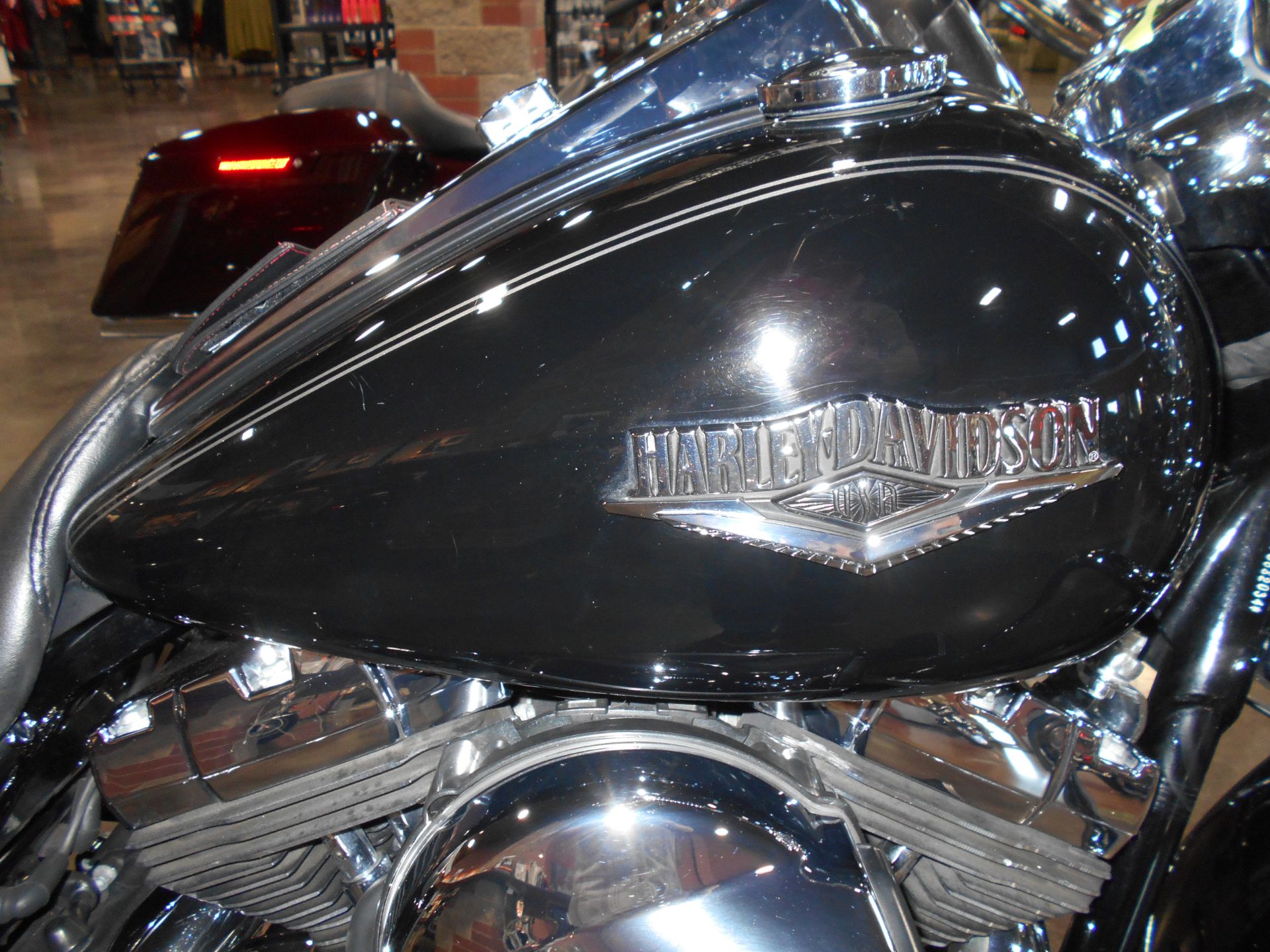 2015 Harley-Davidson Road King® in Mauston, Wisconsin - Photo 2
