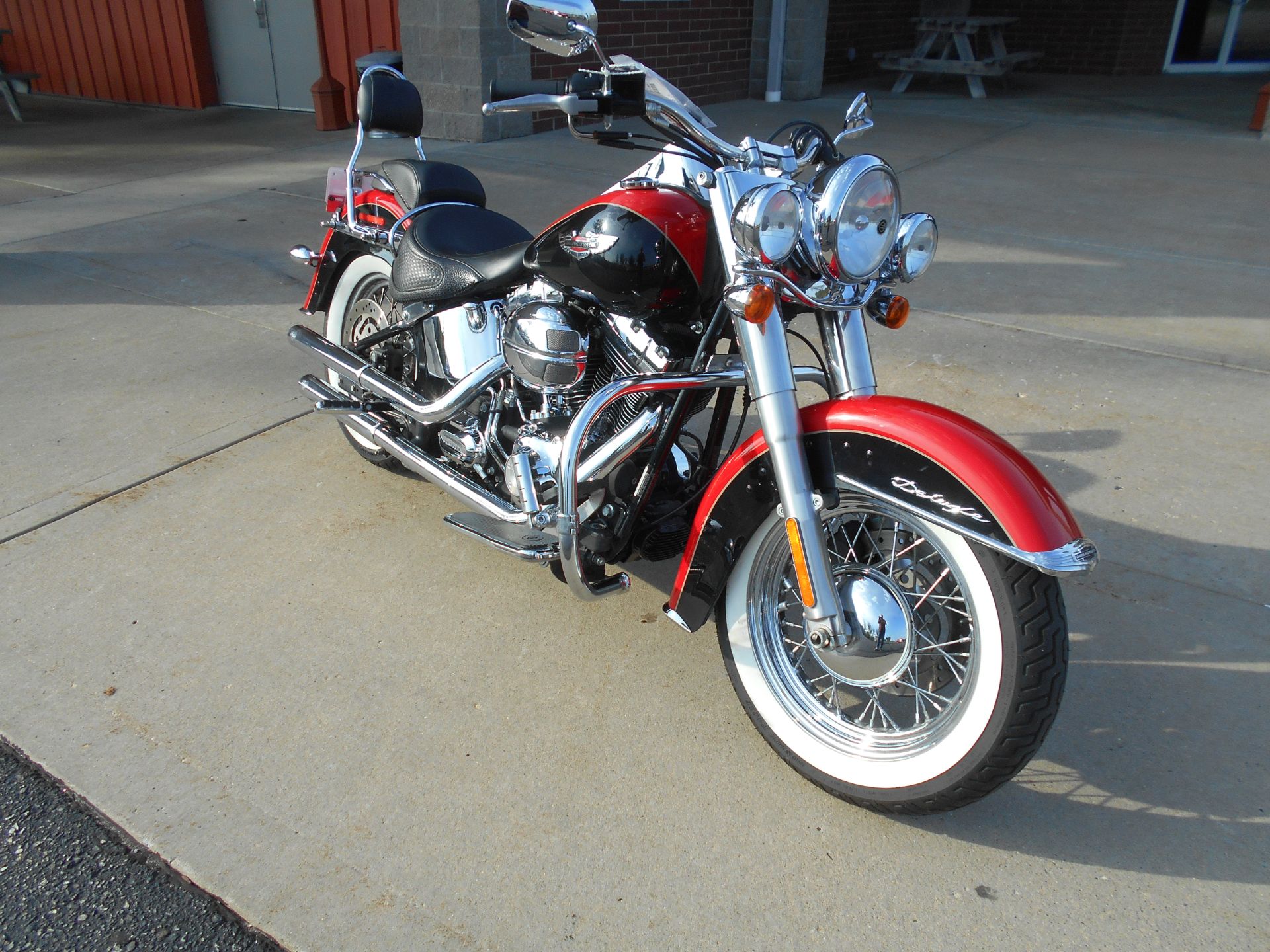 2010 Harley-Davidson Softail® Deluxe in Mauston, Wisconsin - Photo 4