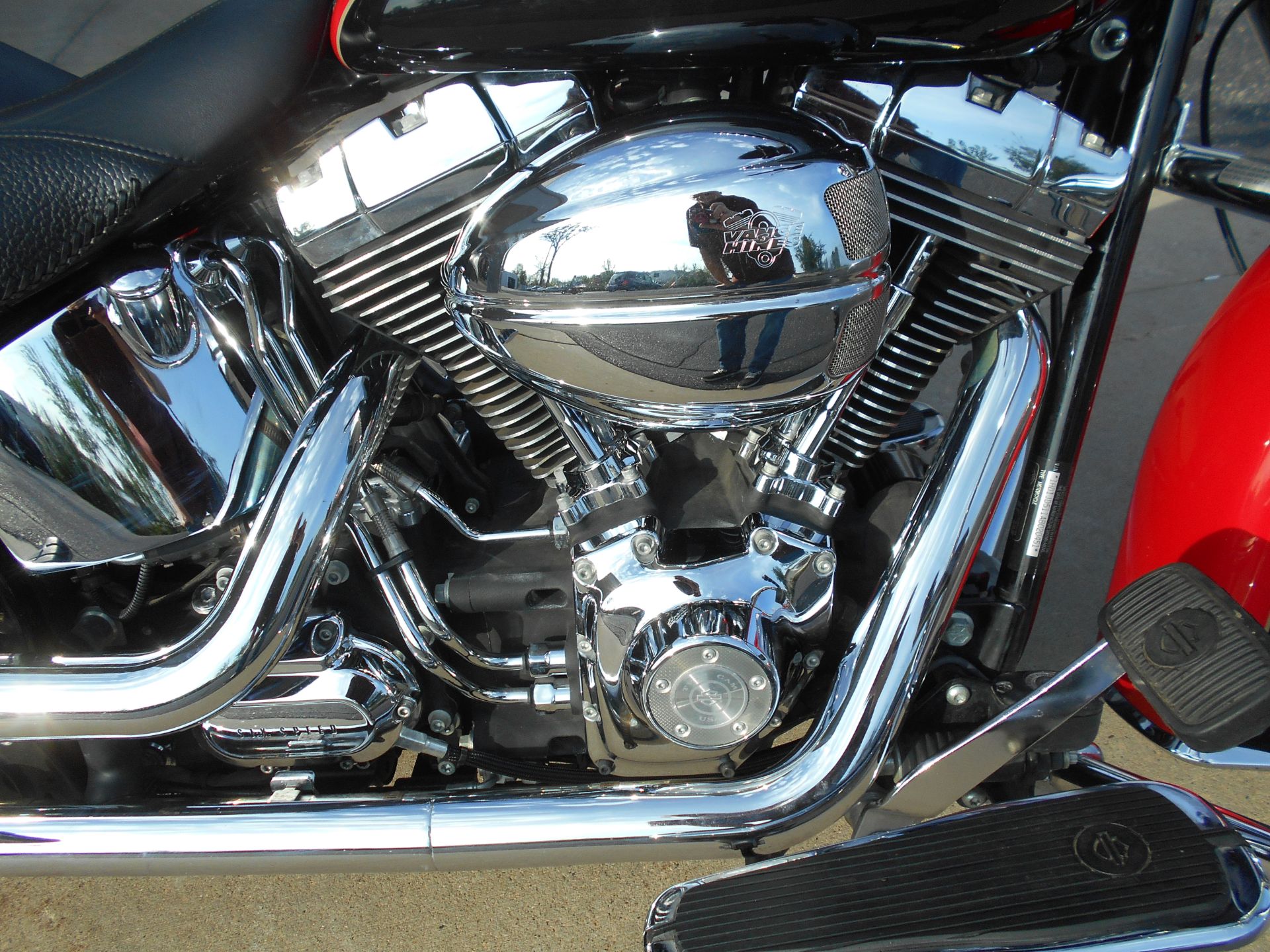 2010 Harley-Davidson Softail® Deluxe in Mauston, Wisconsin - Photo 5