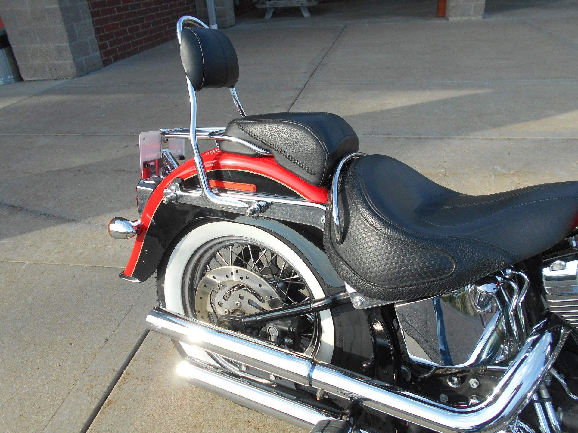 2010 Harley-Davidson Softail® Deluxe in Mauston, Wisconsin - Photo 6