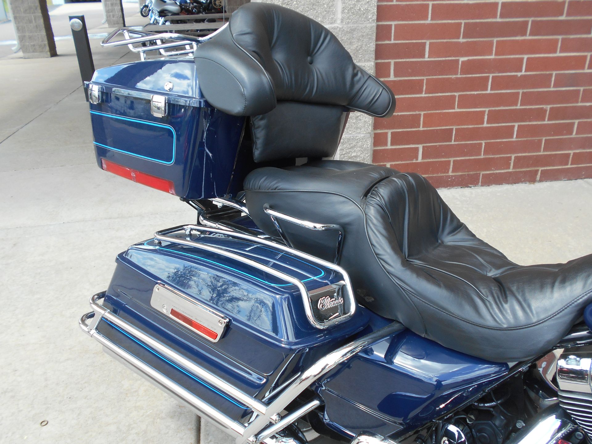 2002 Harley-Davidson FLHTC/FLHTCI Electra Glide® Classic in Mauston, Wisconsin - Photo 6