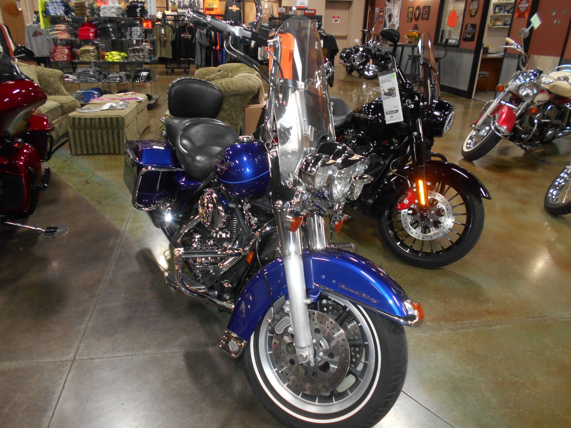 2006 Harley-Davidson Road King® in Mauston, Wisconsin - Photo 4