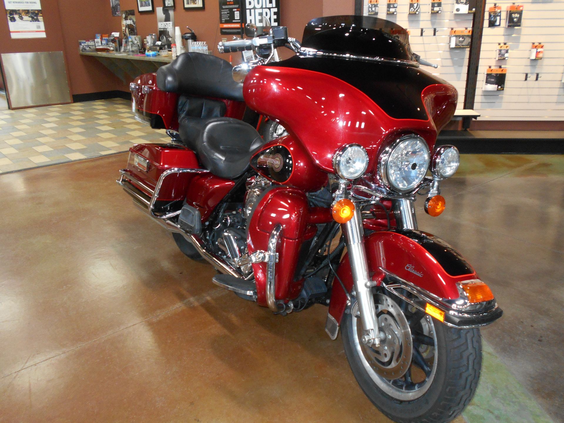 2006 Harley-Davidson Electra Glide® Classic in Mauston, Wisconsin - Photo 4