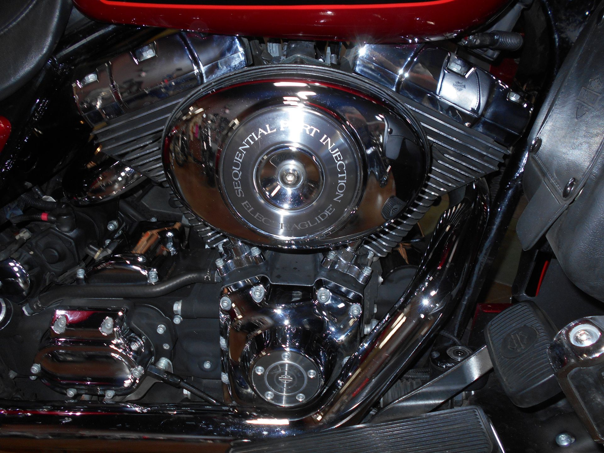 2006 Harley-Davidson Electra Glide® Classic in Mauston, Wisconsin - Photo 5